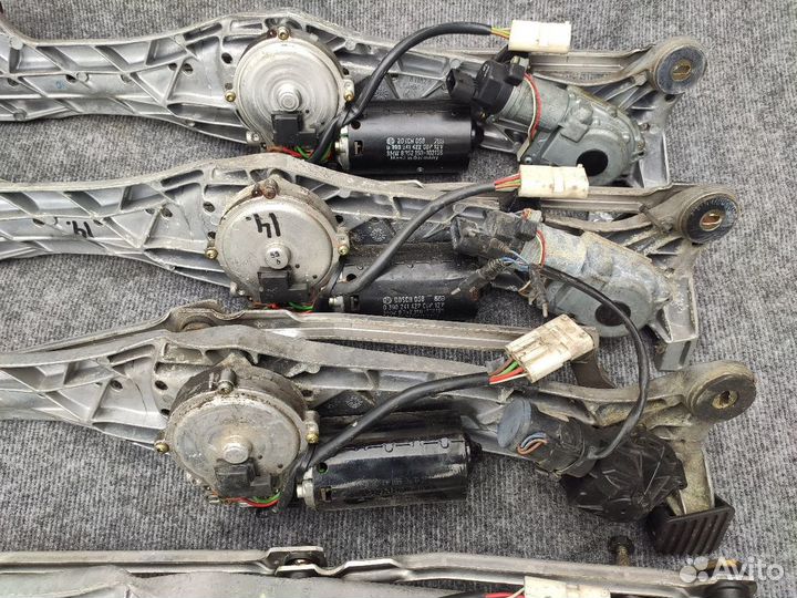 Трапеция стеклоочистителя в сборе BMW E38