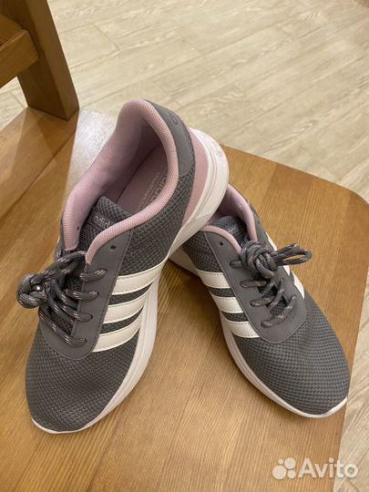 Кроссовки детские adidas 35