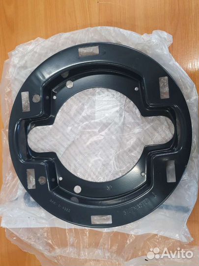 Пыльник тормозного барабана