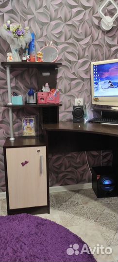 Компьютерный стол