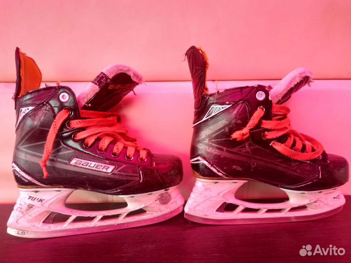 Хоккейные коньки bauer