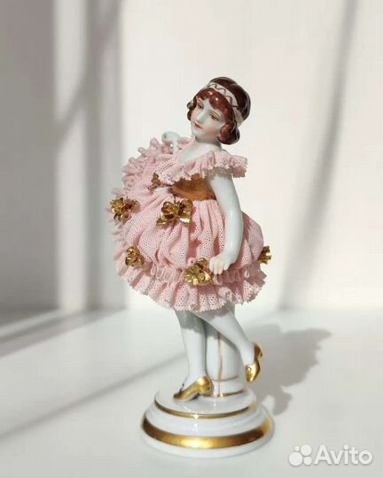 Статуэтка Кружевница Арт деко Müller &Co Volkstedt