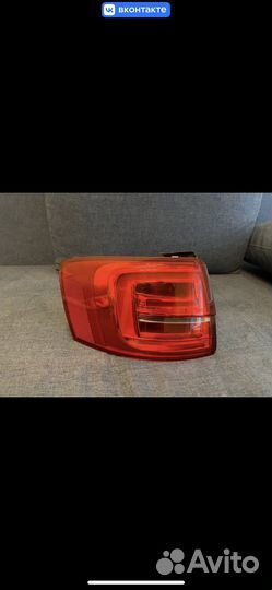 Задний левый фонарь volkswagen jetta