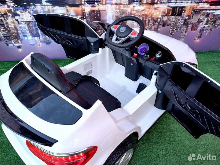 Развивающий автомобиль мерседес 988
