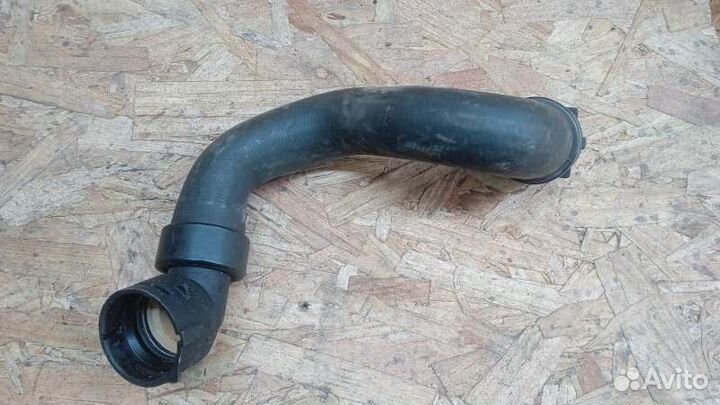 Патрубок радиатора нижний Opel Astra J 1.4