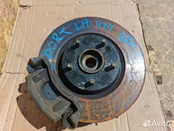 Kia Sportage 4 поворотный кулак левый передний