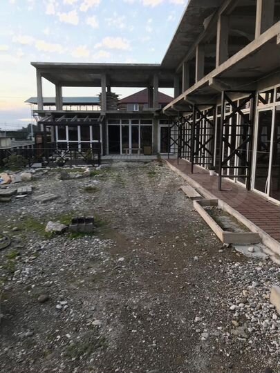 Дом 605 м² на участке 7,7 га