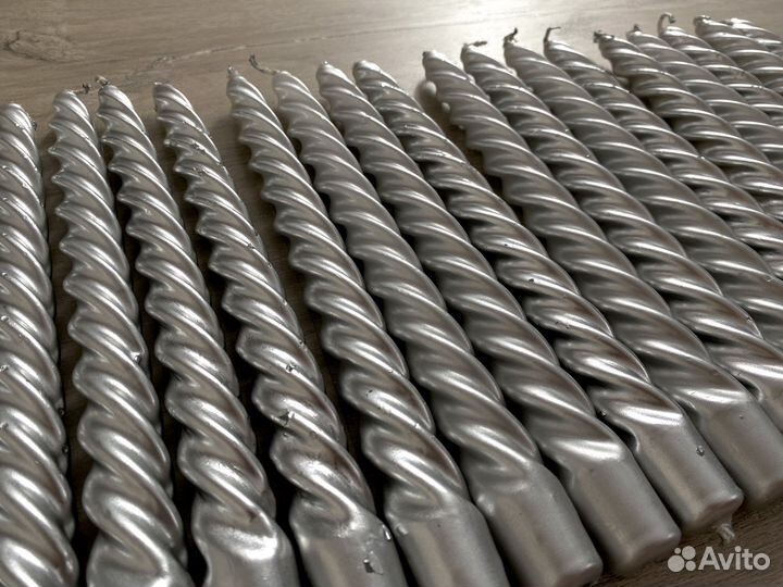 Свечи серебристые витые 24 см для мероприятия