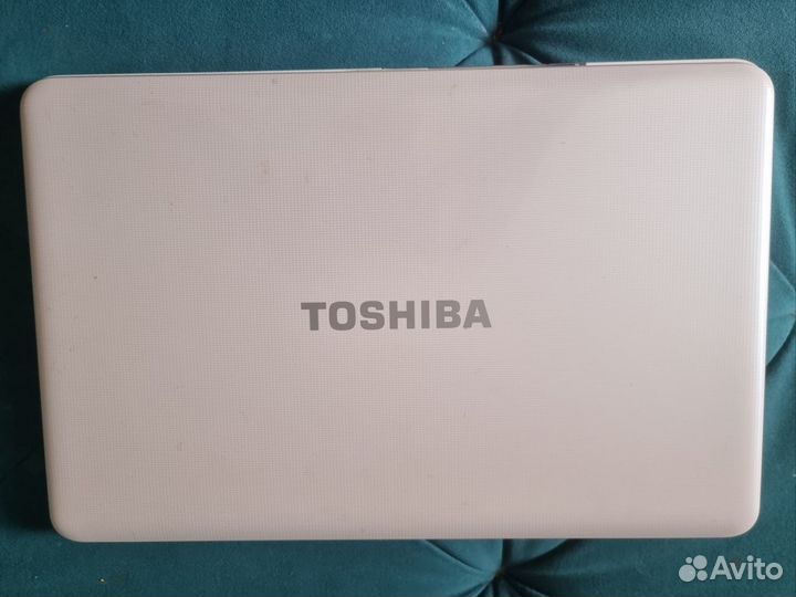 Toshiba Sattelite L870D-D3W AMD A8 4 ядра/6 GB