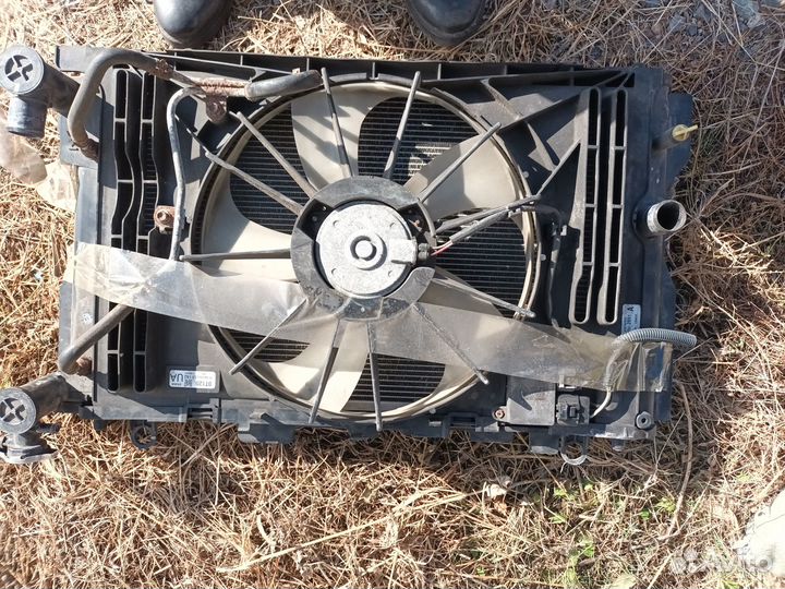 Радиатор охлаждения toyota двигатель 2zr