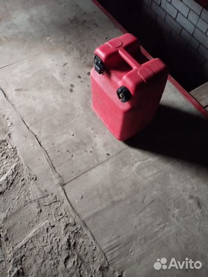 Лодка с мотором