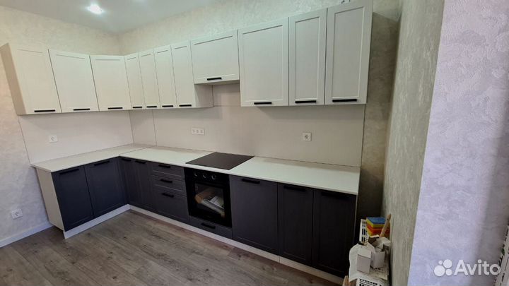 Стильный кухонный гарнитур