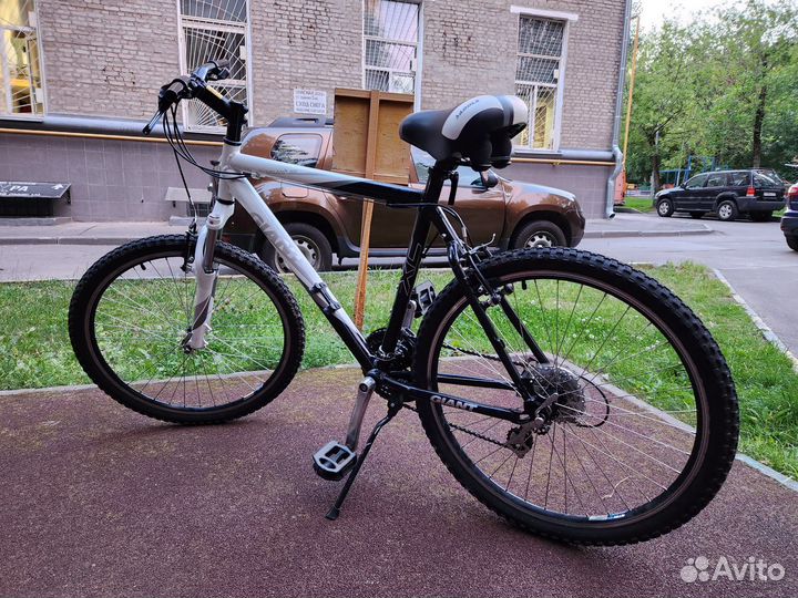 Горный велосипед Giant Upland SE