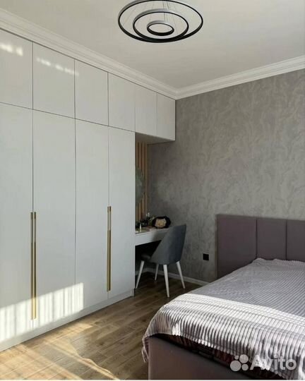 Щкаф с рабочей зоной в спальню