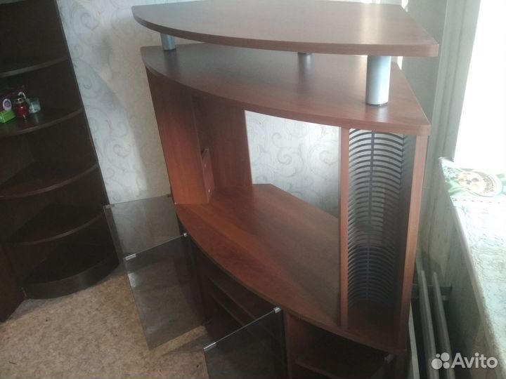 Тумба под телевизор угловая