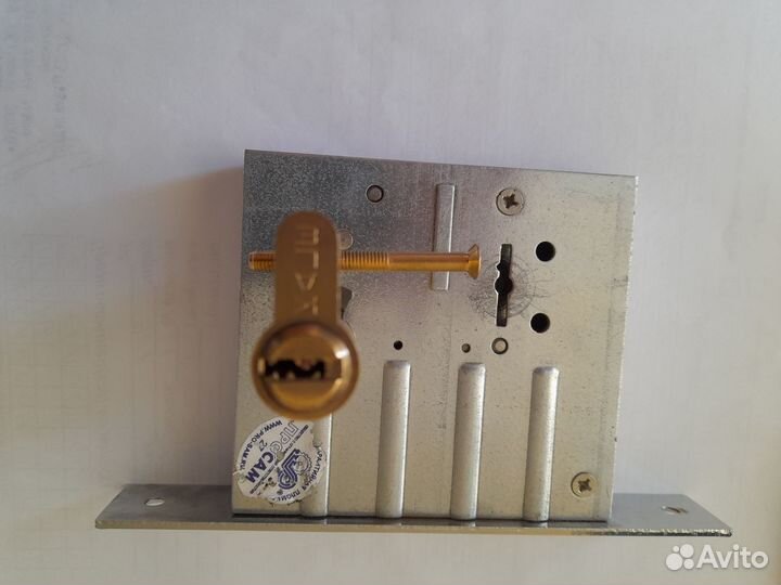 Замки дверные бу