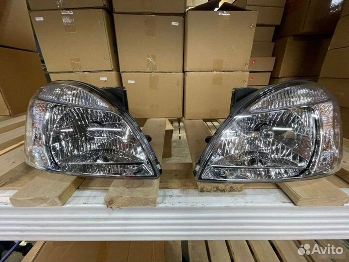 Фара правая Kia Rio 2 2006-2008