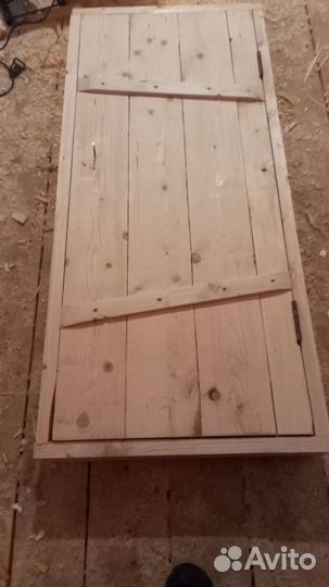Дверь входная деревянная с коробкой