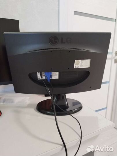 Монитор LG flatron w1943SE