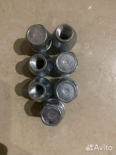 Колёсные болты 14х1,5 гайки Stilauto