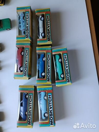 Коллекция железных моделей автомобилей 1:43