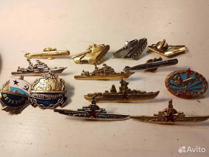 Знаки тяжёлые бронза значки на винтах эмаль