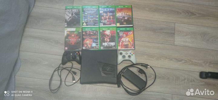 Xbox 360 с 2 геймпадами и играми