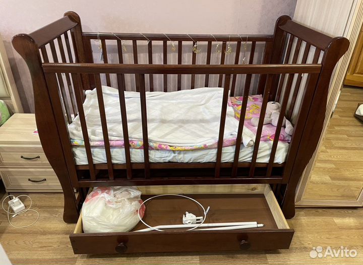 Детская кроватка