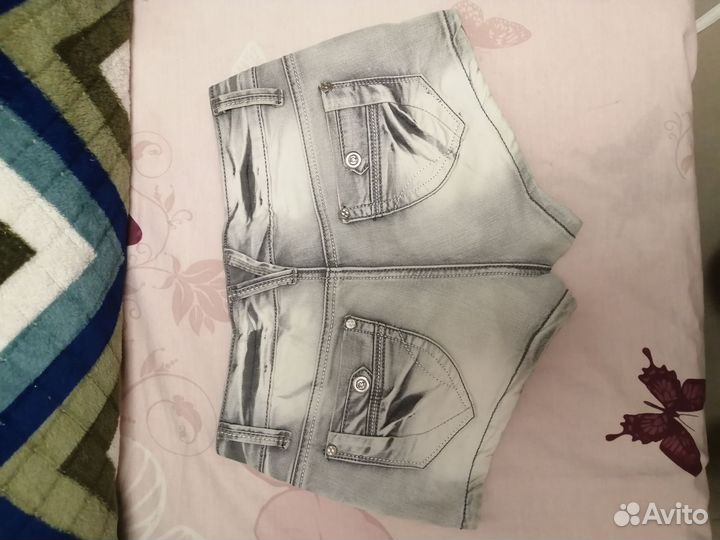Джинсовые шорты