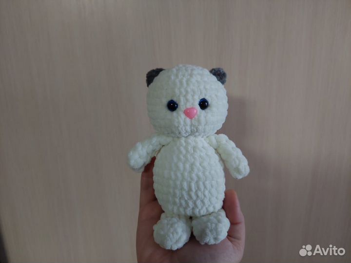 Котик вязаный