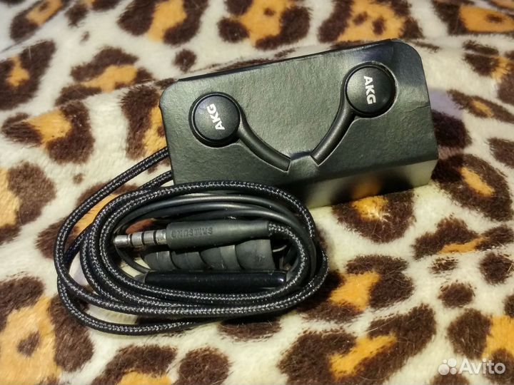 Наушники AKG самсунг проводные Рахмат