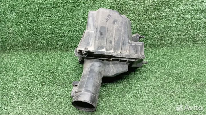 Корпус воздушного фильтра Infiniti G37s Левый