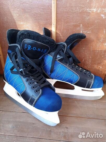 Коньки хоккейные 43 размер