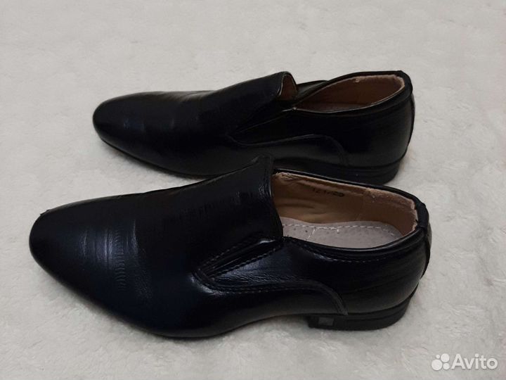 Обувь. Туфли модельные черные