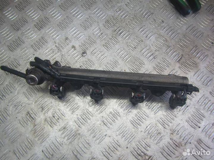 Форсунка топливная Volkswagen Golf 3 2000 036031C