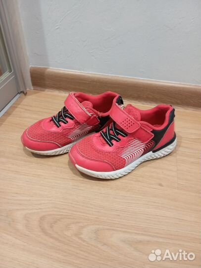 Кроссовки детские