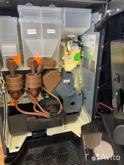 Кофейня самообслуживания Saeco Phedra бу после то