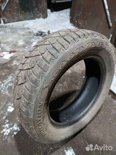 Goodyear Ice Navi SUV 8/65 R15