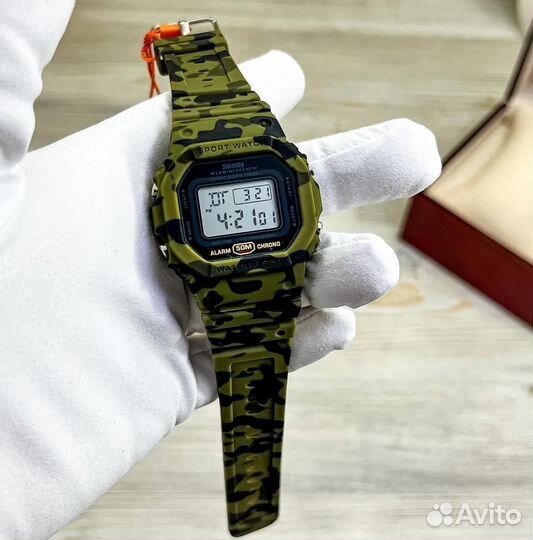 Стильные электронные часы skmei