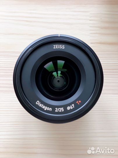 Объектив Carl Zeiss Batis Distagon 25mm f2.0 Sony