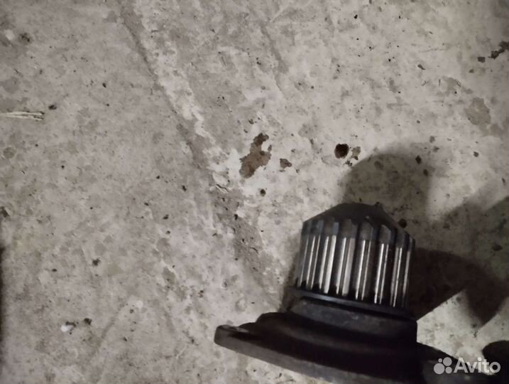 Водяной насос /помпа на Волгу Крайслер