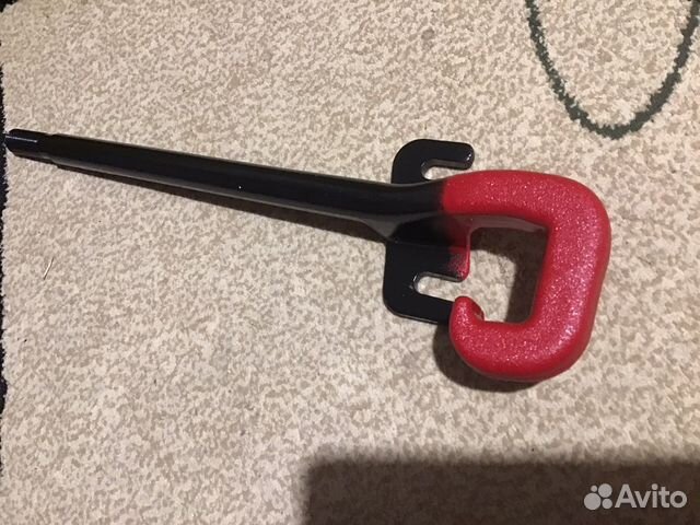 Крюк буксировочный Jeep Cherokee 2014
