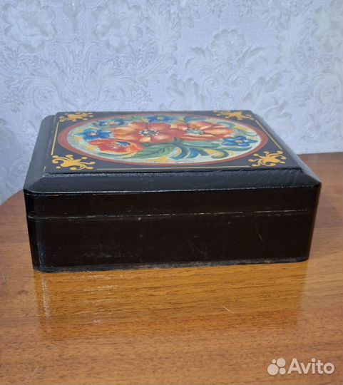 Шкатулка деревянная
