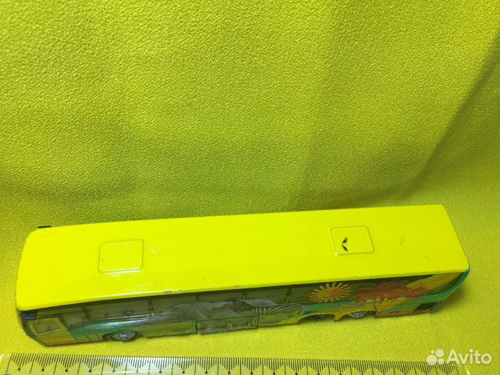 Экскурсионный автобус