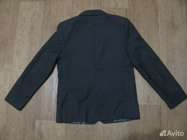 Жилетки р.140,пиджак и брюки р.146