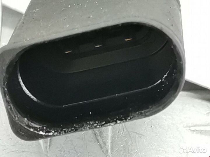 Датчик коленвала Volkswagen Golf 5 2007 68040931AB