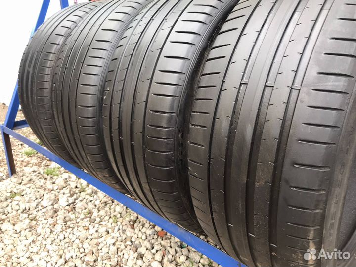 Pirelli P Zero PZ4 225/40 R18