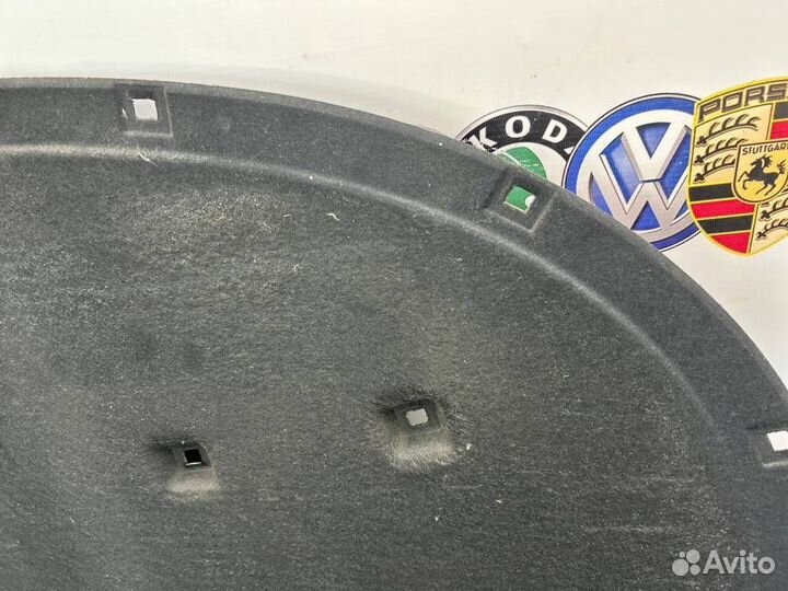 Шумоизоляция капота Volkswagen Passat Variant 3C