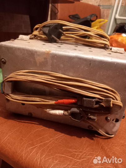 Зарядное устройство