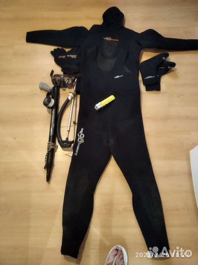 Гидрокостюм